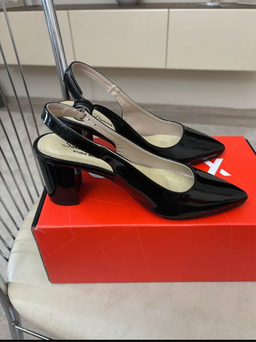 Pantofi din piele naturală lăcuită - Solo Dona