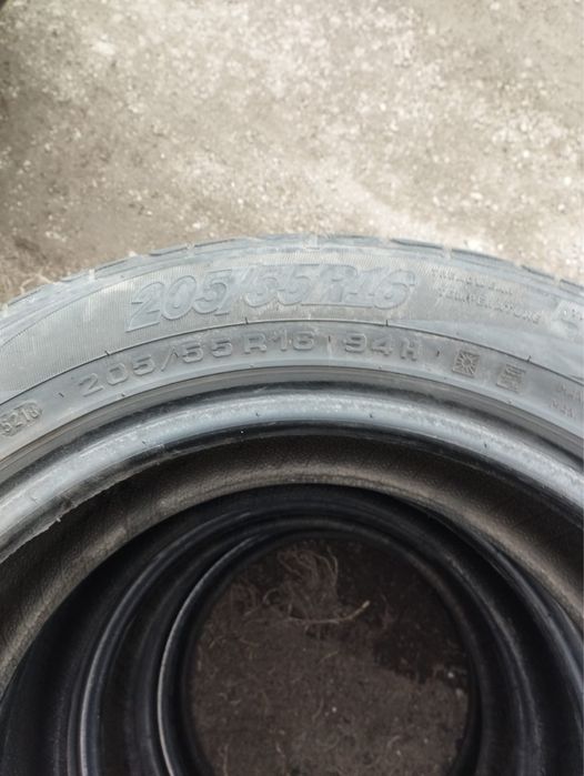 Шины б/у автомашины.