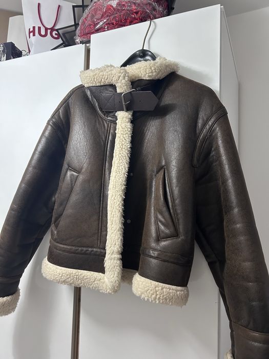 Зимно яке не е носено