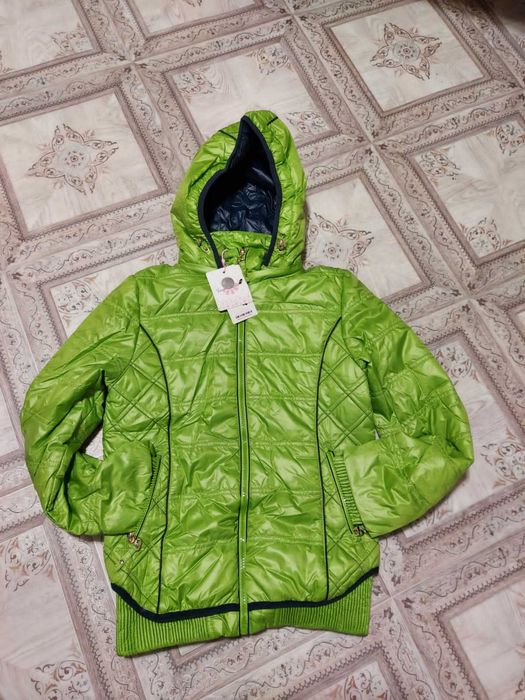 Новая куртка девочке