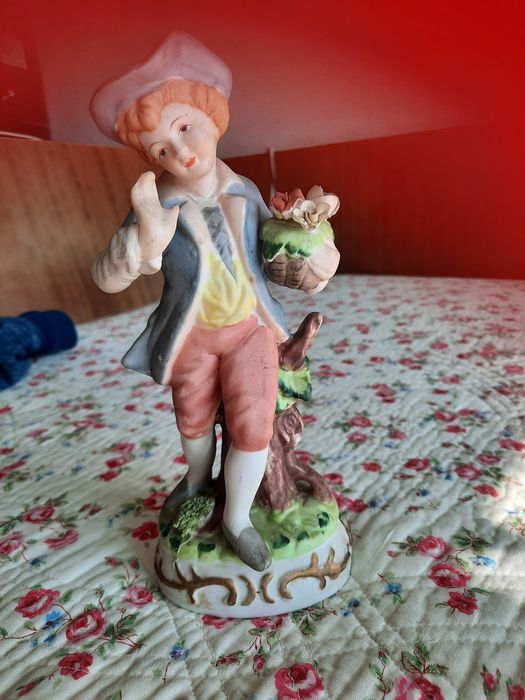 Capodimonte фигурка" Градинарчето" от бисвит-20см с маркировка