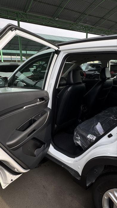 Kia Sonet 2025 2 pozitsa srochna sotilad