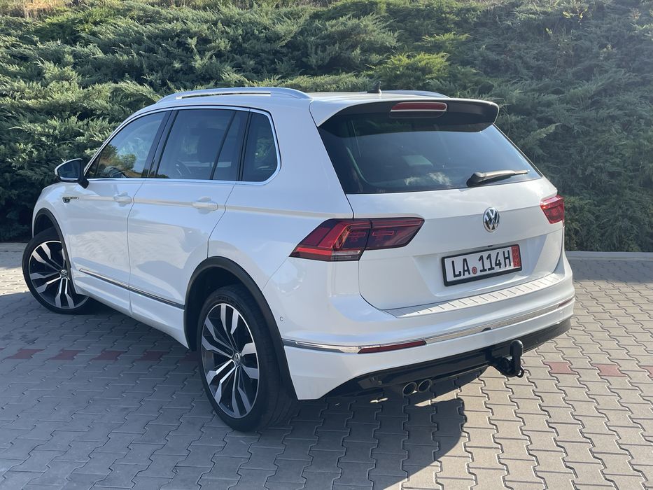 VW Tiguan R-Line