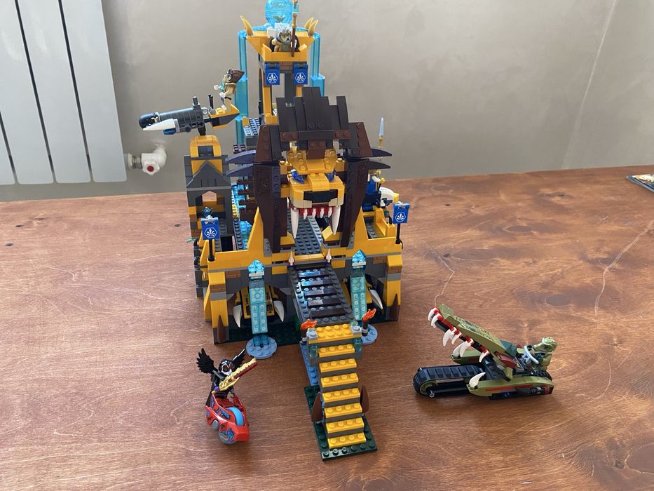 LEGO Chima 70010 The Lion CHI Temple