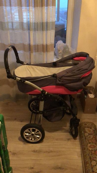 Детская коляска новая