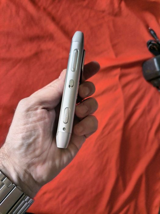 Nokia N8 N Series  ( codat Orange)