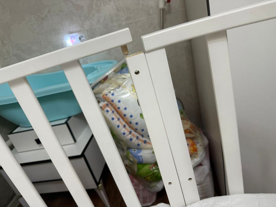 Прадам детскую кровать