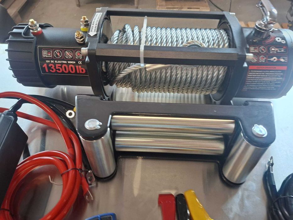 Troliu auto 13500 LBS, motor 100% cupru, releu 500A, husa bonus , factura , garantie , transport Gratuit