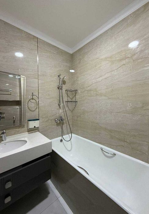 Продаётся 3-х ком кв Ташкент СИТИ Гарденс Вид на ул, Навои и на фуркат