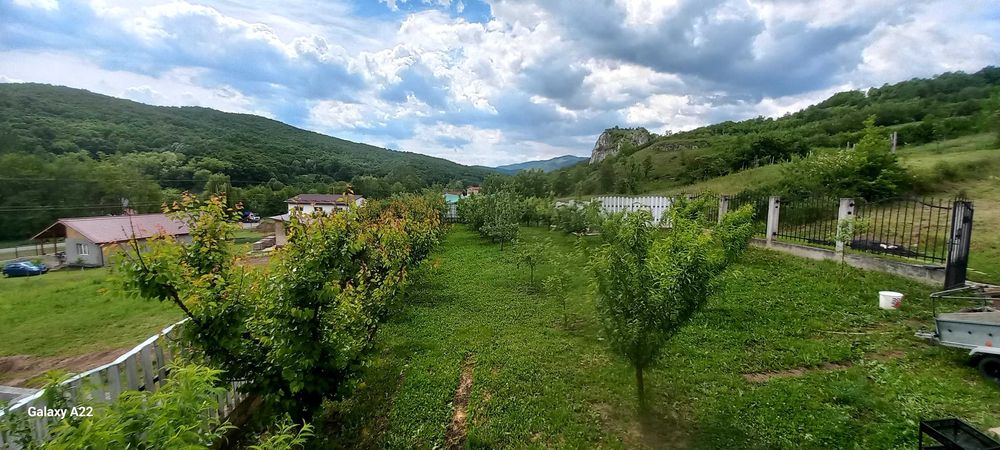 Teren in com Metes sat Ampoita