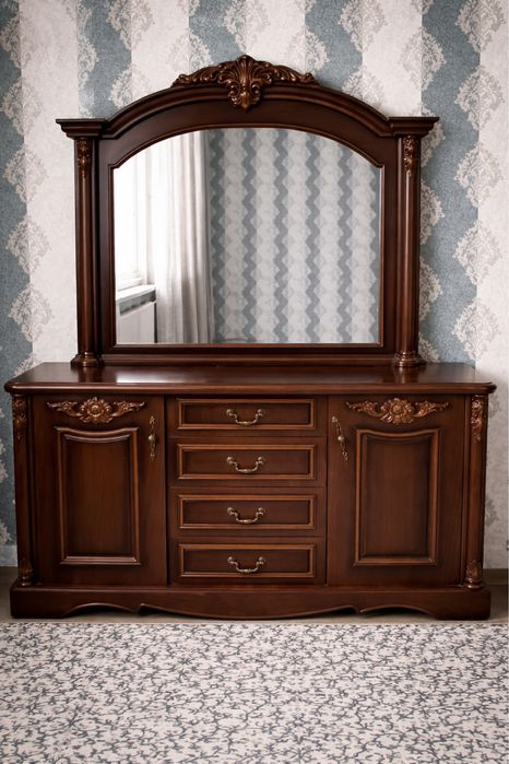 Продам спальня гарнитура