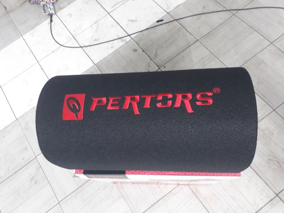 Sabufer usikiteli bilan bass beruvchi