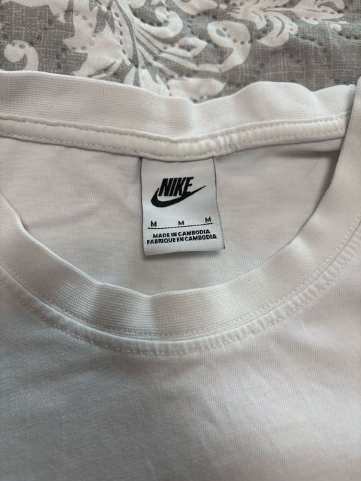 nike бяла тениска М-размер