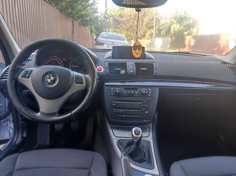 BMW Seria 1 – 2006 – 2.0 Diesel