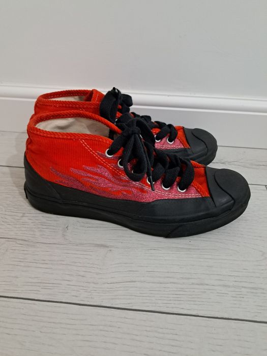 Tenesi converse marimea 39 40 cu 25 cm