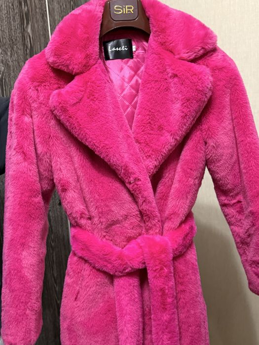 Женская шуба из эко мех , ярко розовая, размер S