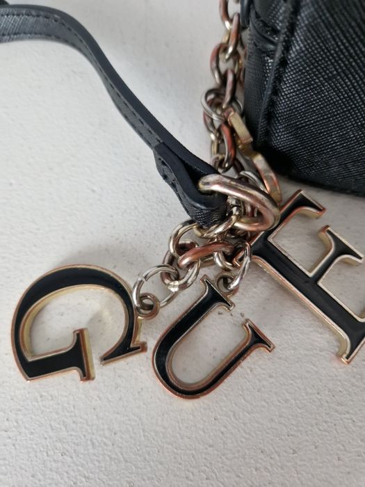 Дамска чанта Guess