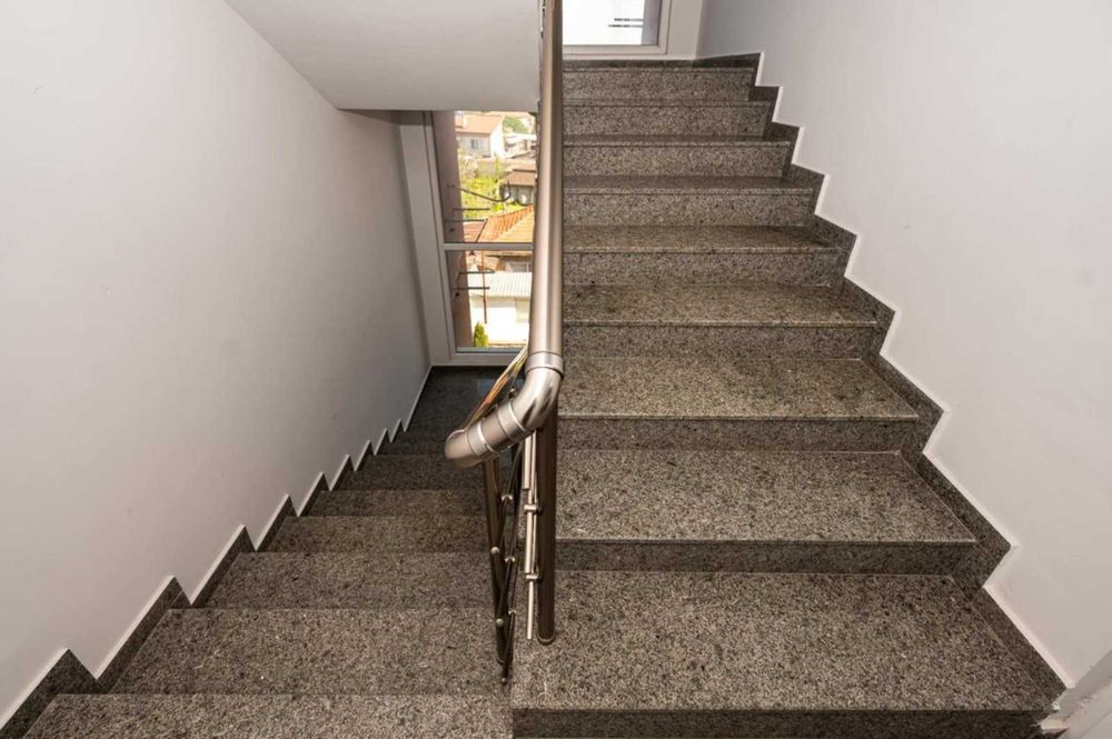 Продава се Двустаен апартамент в Пловдив, Коматево - 67 кв.м за 1553 €/кв.м - Снимка #2