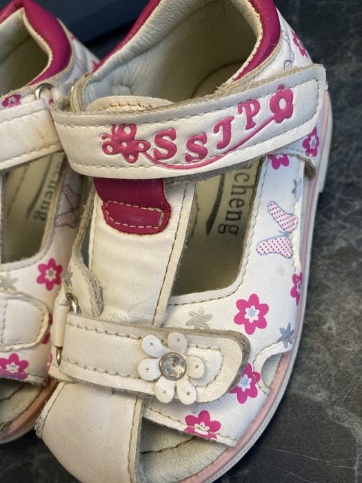 Сандали на девочку 23 размер