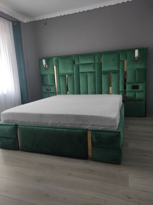 Pat tapitat dormitor