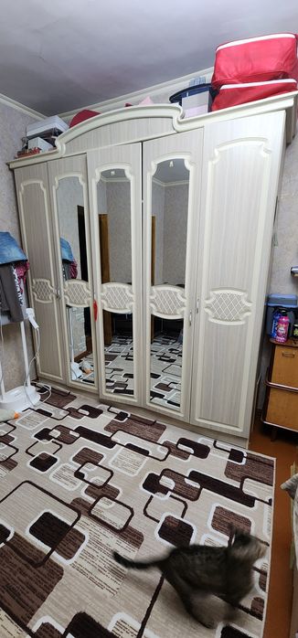 Продам спальный гарнитур