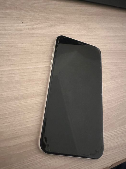 Продам Iphone 11