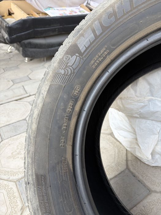 MICHELIN 235/65/18