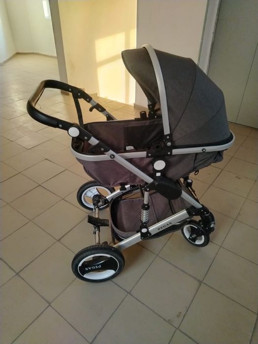 Коляска в отличном состояний !