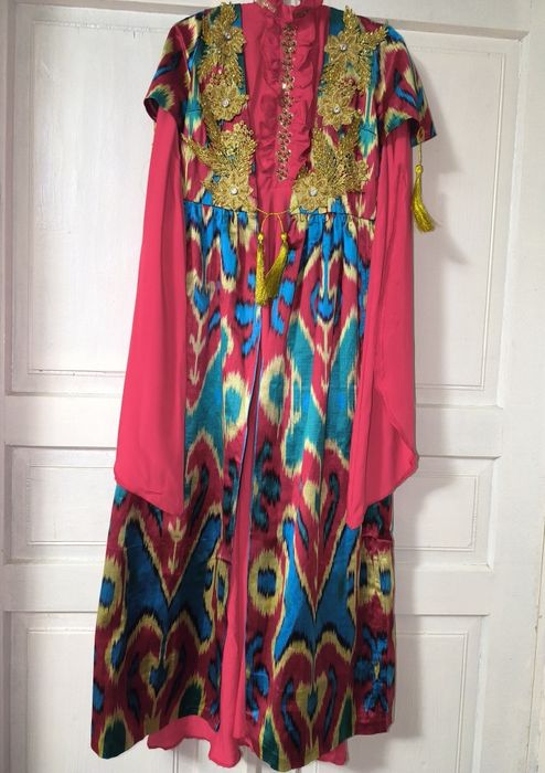 Ayollar oqshom koʻylagi