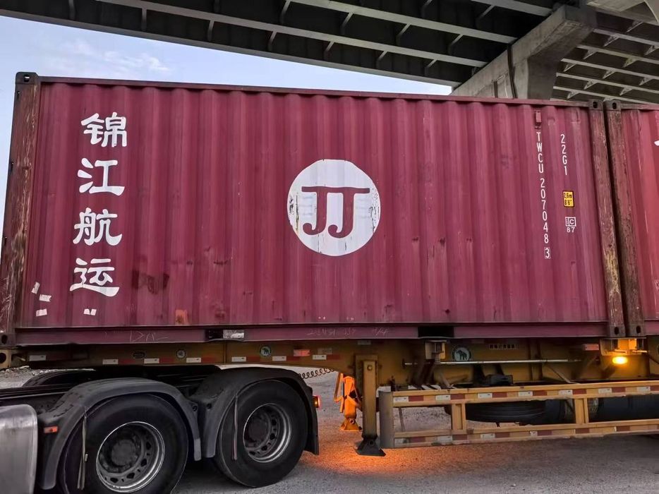 Продаю кантейнера 40фут 20фут по доступным ценам б/у и новые  с погруз