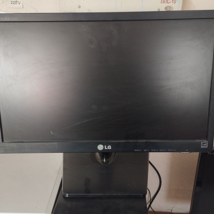 Монитор LG отлично состояние