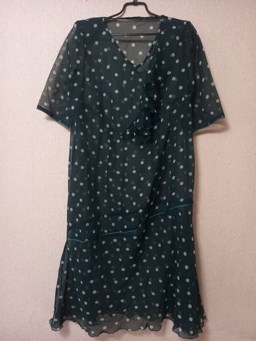 Продам платья 54-56.  Цена1000 тг..