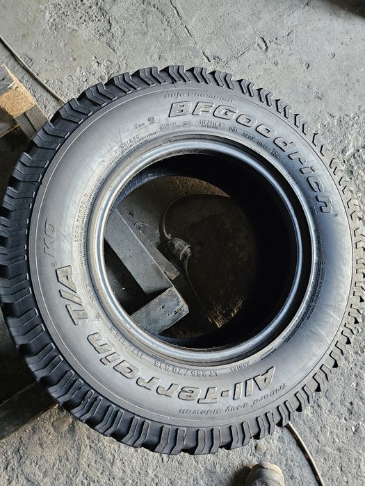 2 anvelope A/T 265 70 16 BfGoodrich 8.7mm