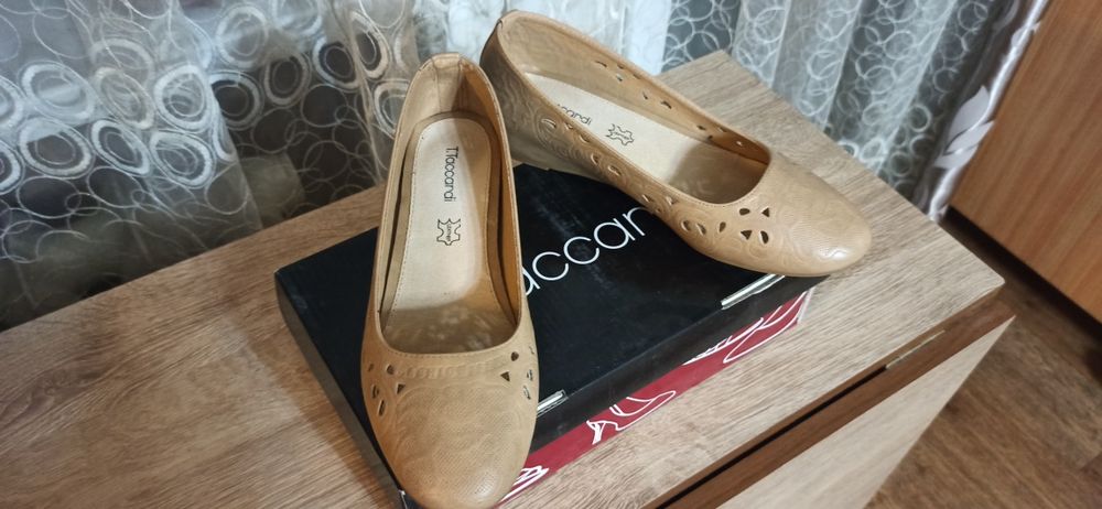 Продам туфли новые