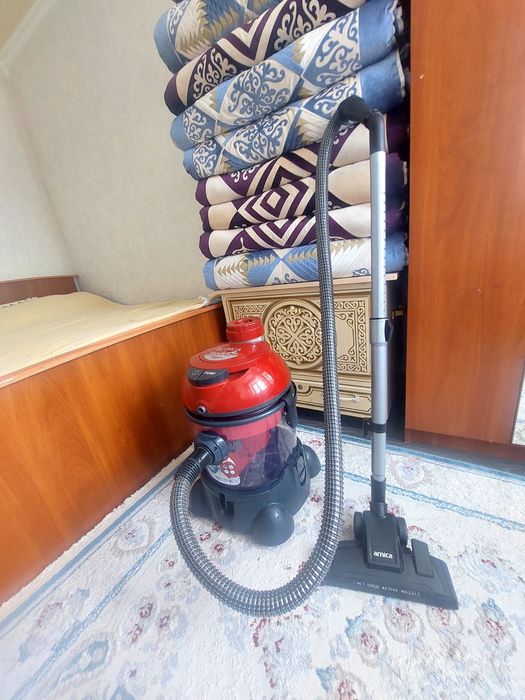 Пылесос моющий Arnica