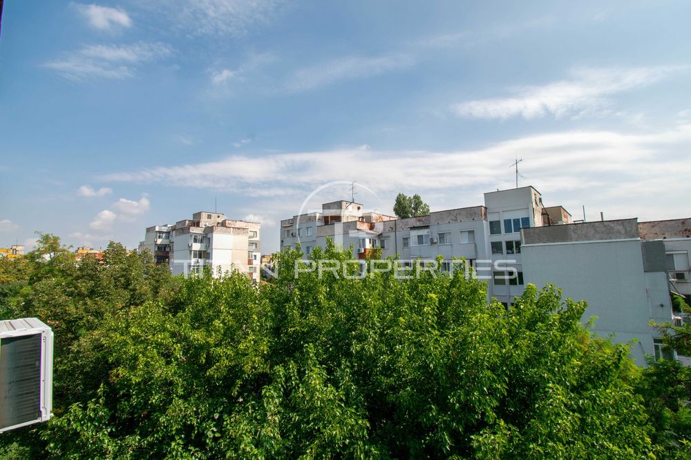 Продава се Тристаен апартамент в Пловдив, Кючук Париж - 84 кв.м за 1727 €/кв.м - Снимка #14