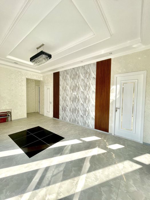 Yengi qurilgan xovli sotiladi Pobeda maxallasi da 3,4 sotix 6 ta xona