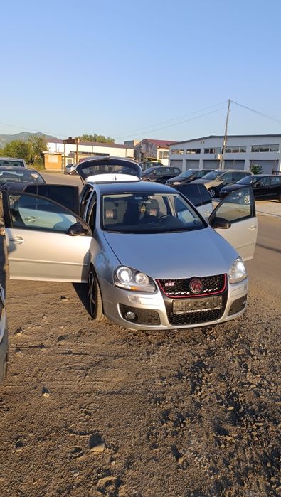 Продавам Голф 5 1.9 105 на ЧАСТИ, имам над 10 голфа (1.4/1.6/1.9 и 2.0