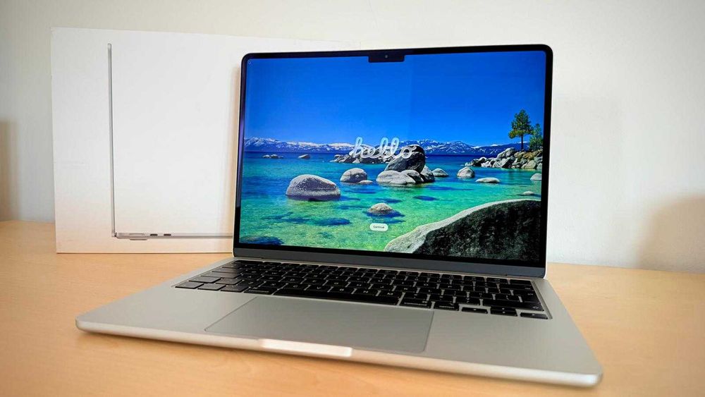 MacBook Air M4 / 16GB RAM / 256GB SSD – ca nou, garanție