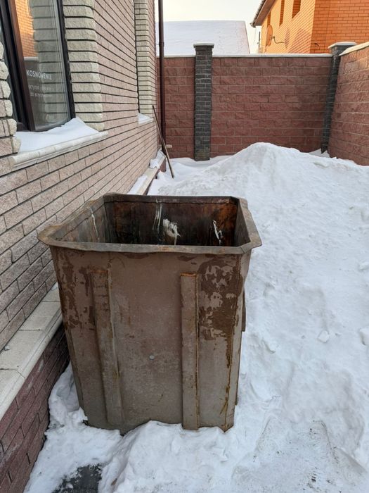 Мусорный бак 750 литров