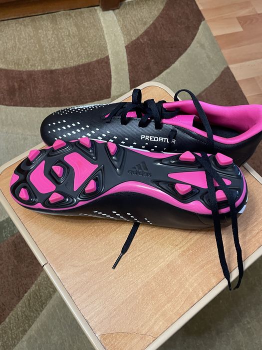 Футбольные бутсы