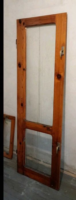 Дървена дограма - балконска врата плюс каса