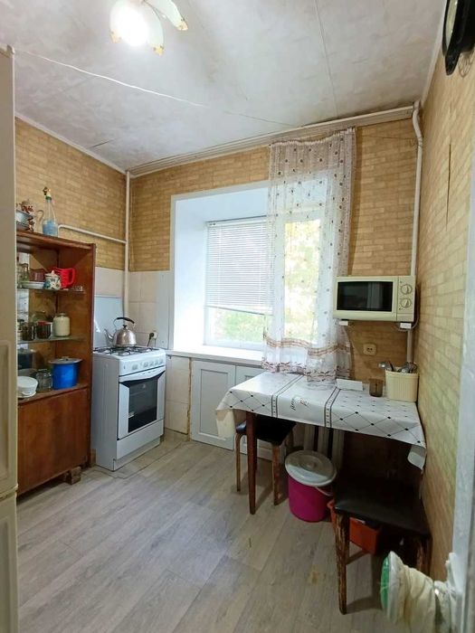 продам 2 комнатную квартиру