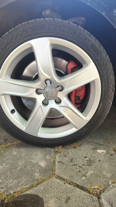 18" Оргинални джанти  с летни гуми 245/40/18 за Audi