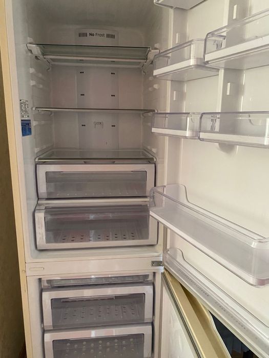 Холодильник с моразильником