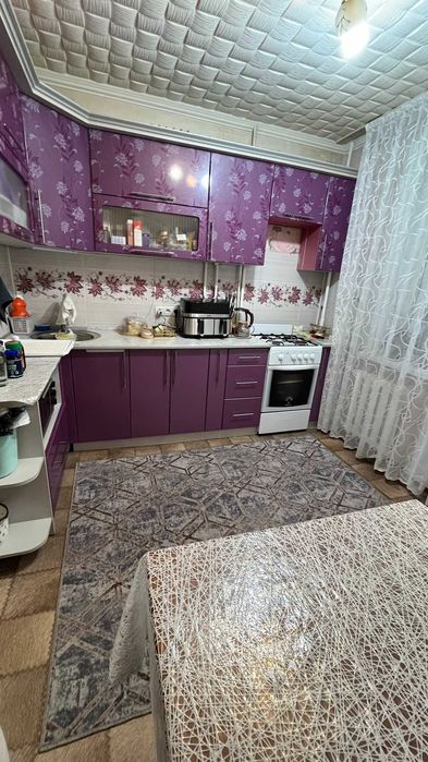 Продам 2-комн квартиру (ленинградка)
