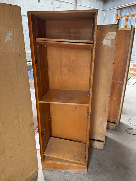 Shkaflar sotiladi kelishilgan narxda