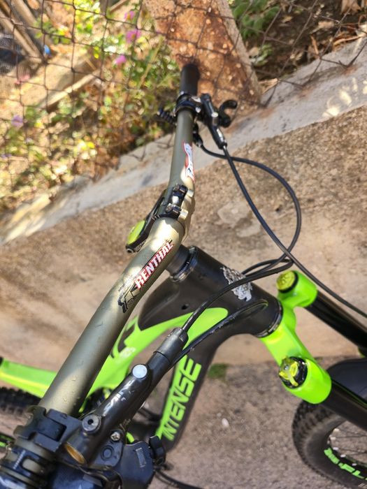 USA INTENSE TRACER limited edition Enduro 27.5 цола L размер Карбонов Отлично състояние 1х11 XO Sram, DVO suspension