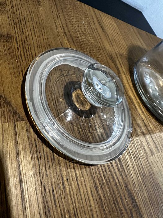 Голям стъклен буркан с капак – ресторантски / декоративен