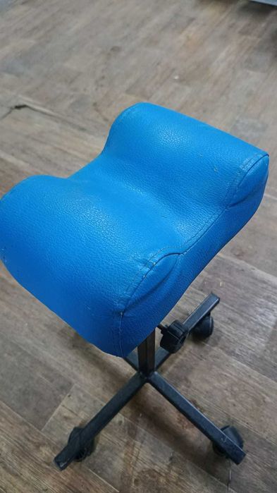 Подставка для педикюрного кресла